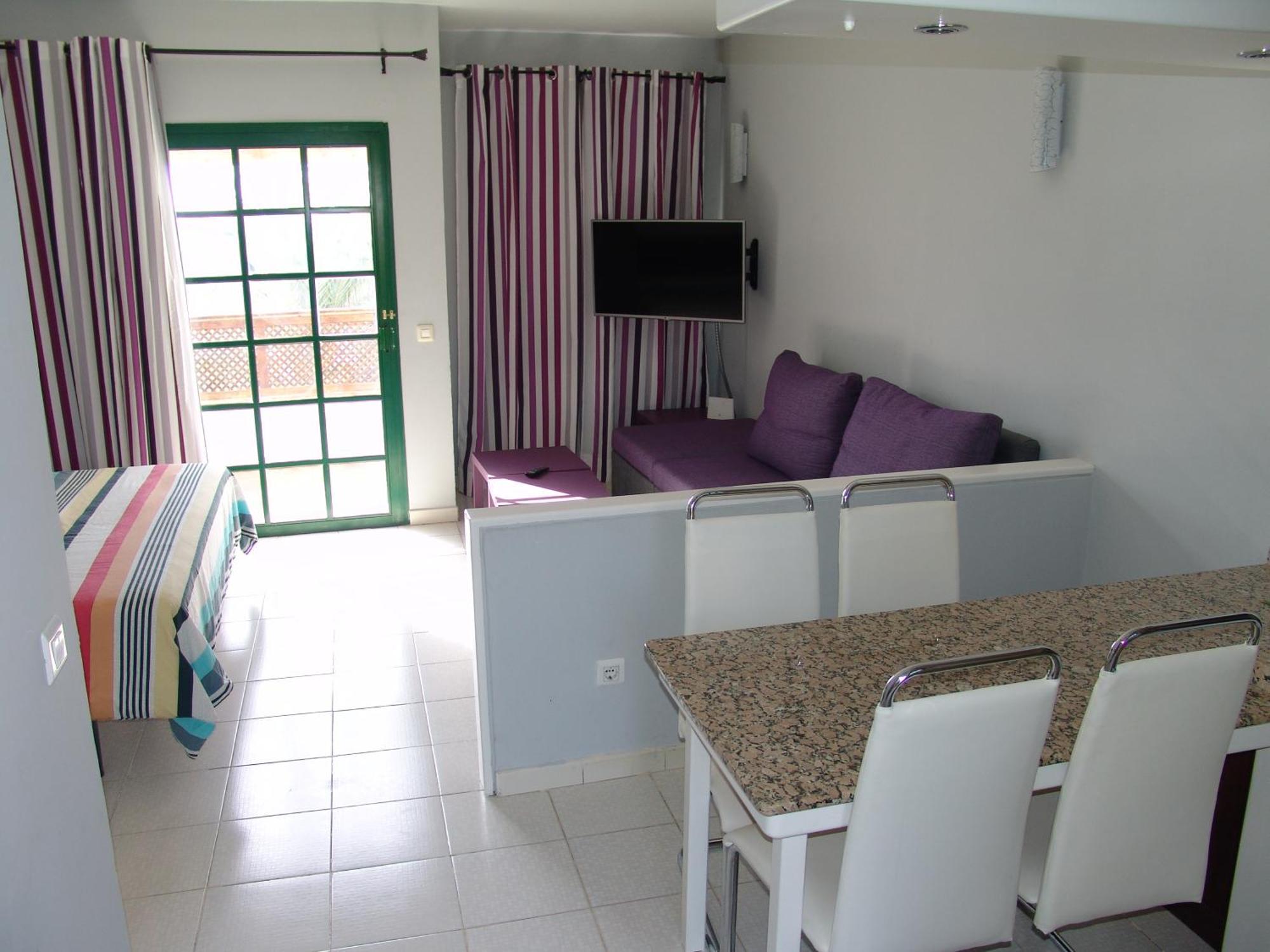 Moderno Apartamento Con Vistas Al Mar Playa Del Aguila  Екстериор снимка